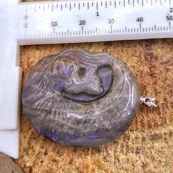 Nature Labradorite Carved Flashy Nine Tails fox On Moon Pendant Necklace - Picture 10 of 10